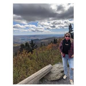 Meet your Posher, Lori